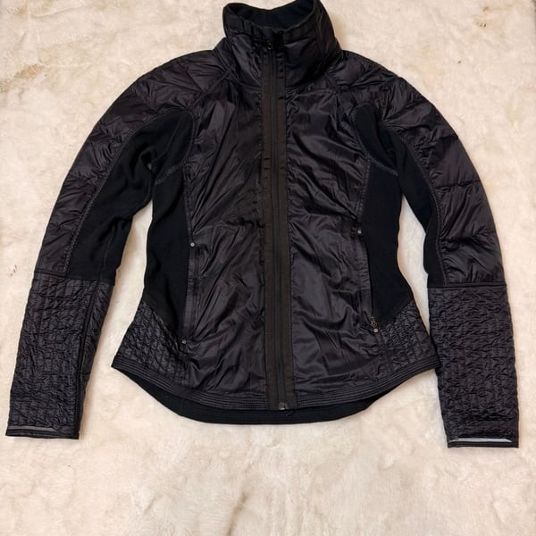 Lululemon Black Bundle Up Jacket Fleece Zip Jacket Size 8 Goose Down Filled