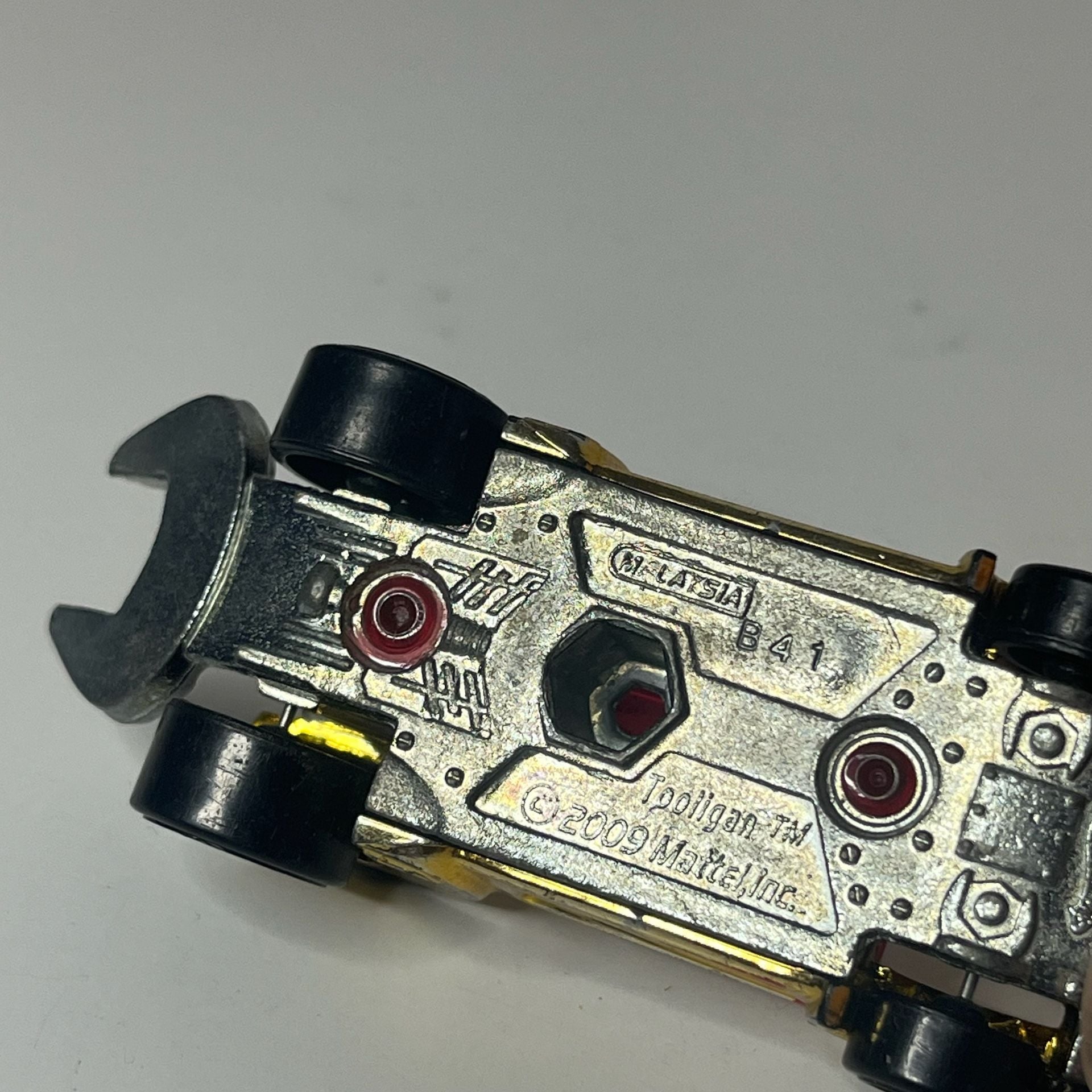 Hot Wheels Tooligan Gold Chrome Wrench Diecast Toy Car 7