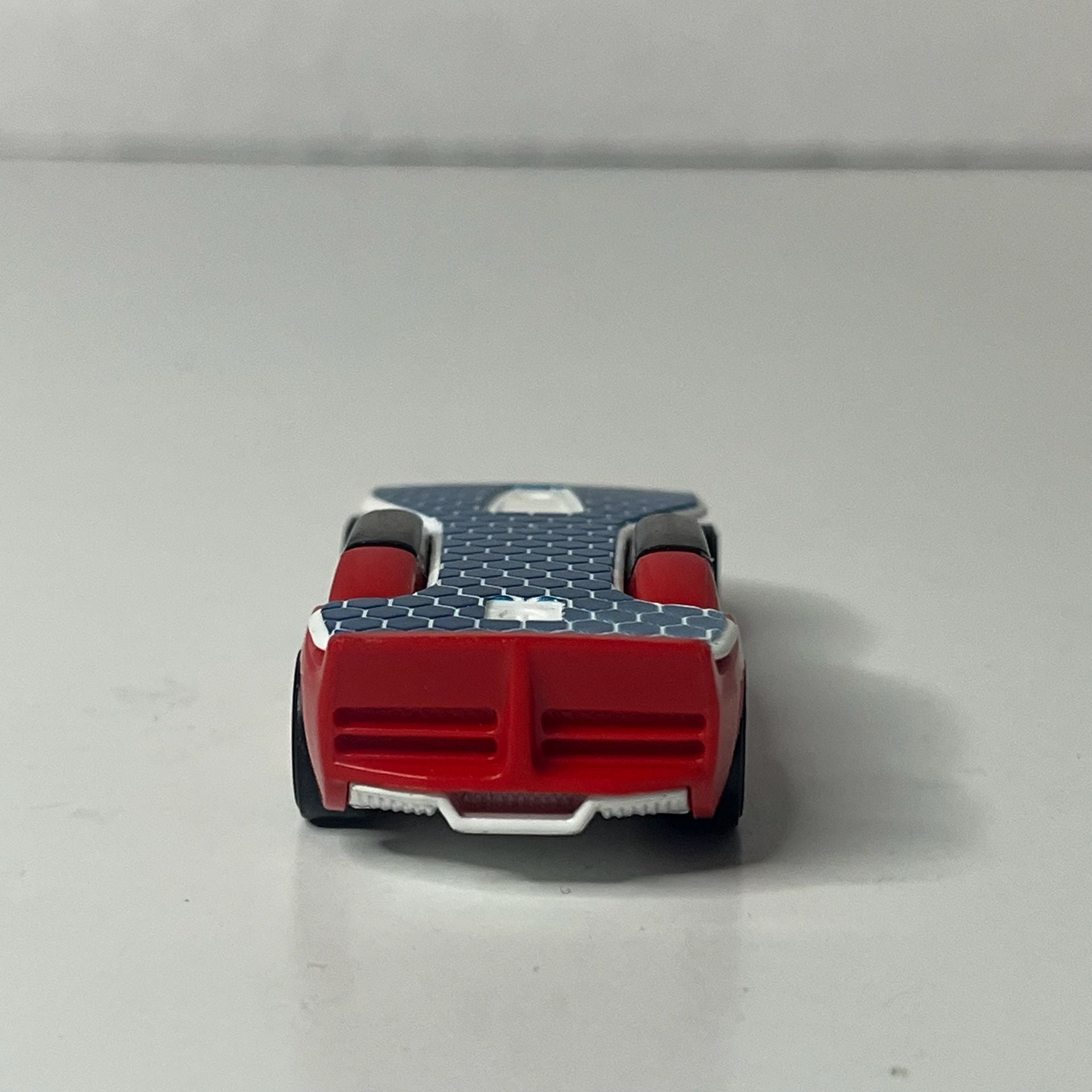 Hot Wheels Solar Reflex 52 Red Diecast Toy Car 1:64 3