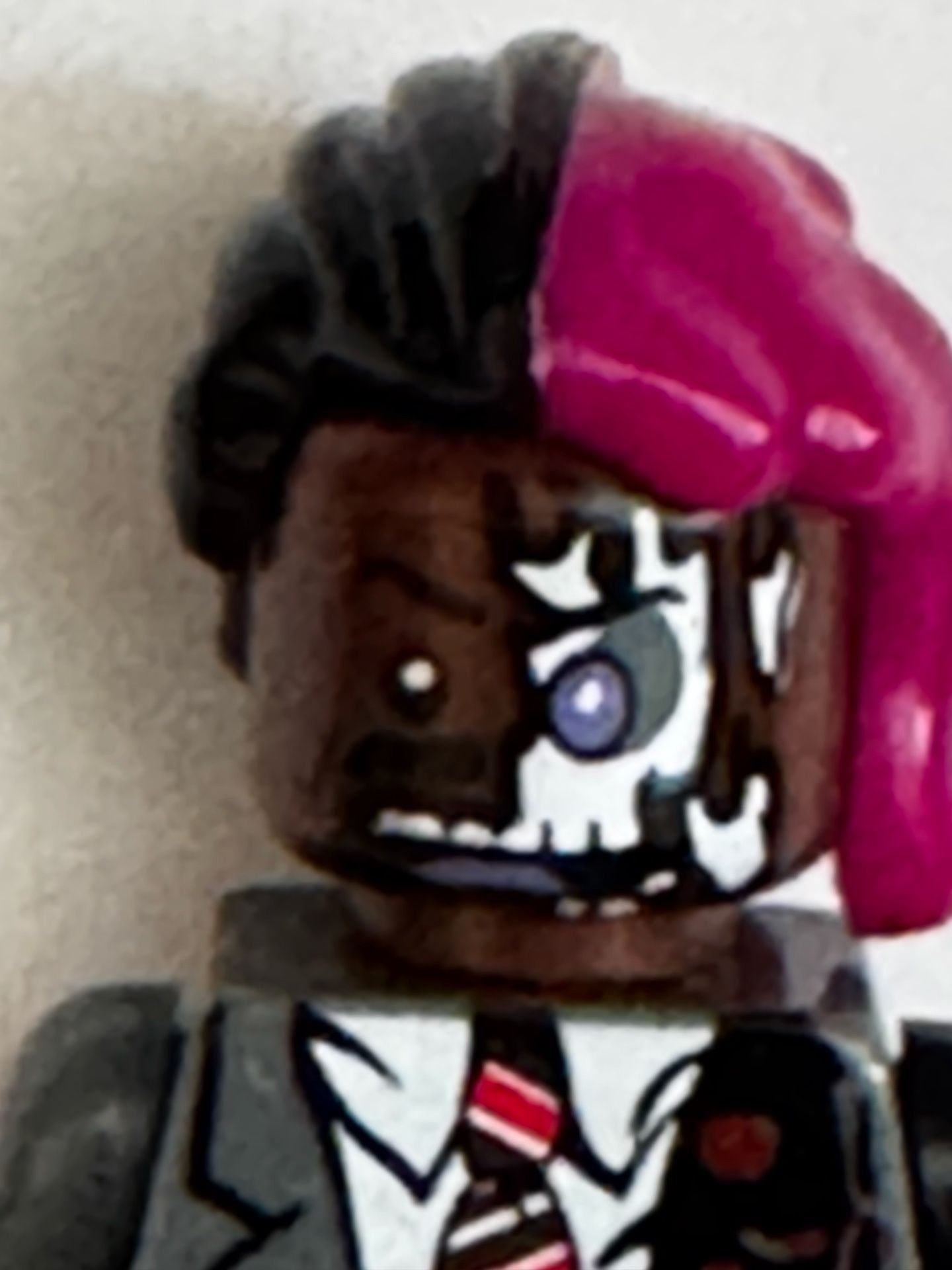 Custom LEGO Two-Face Minifigure - Hybrid Movie Suit (Billy Dee Williams Head) 2
