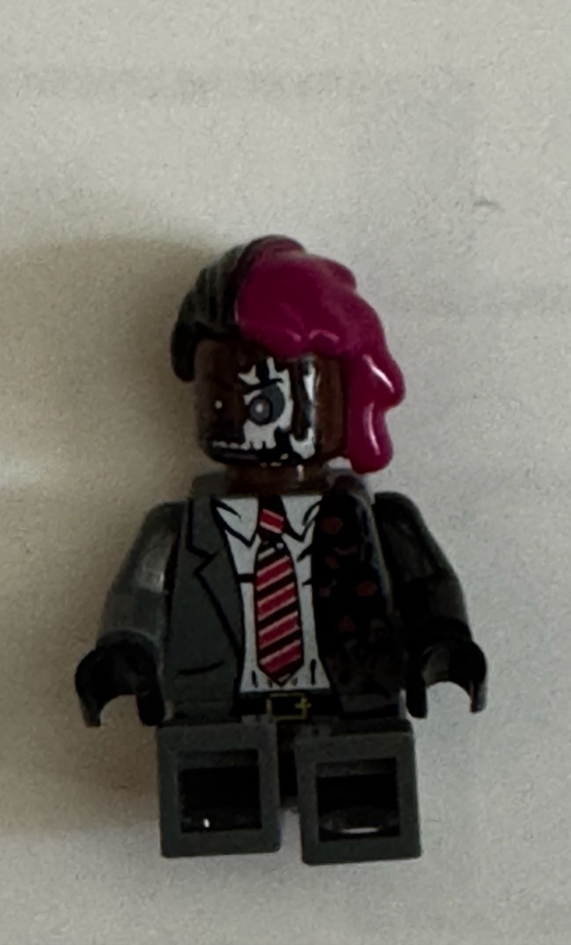 Custom LEGO Two-Face Minifigure - Hybrid Movie Suit (Billy Dee Williams Head) 4