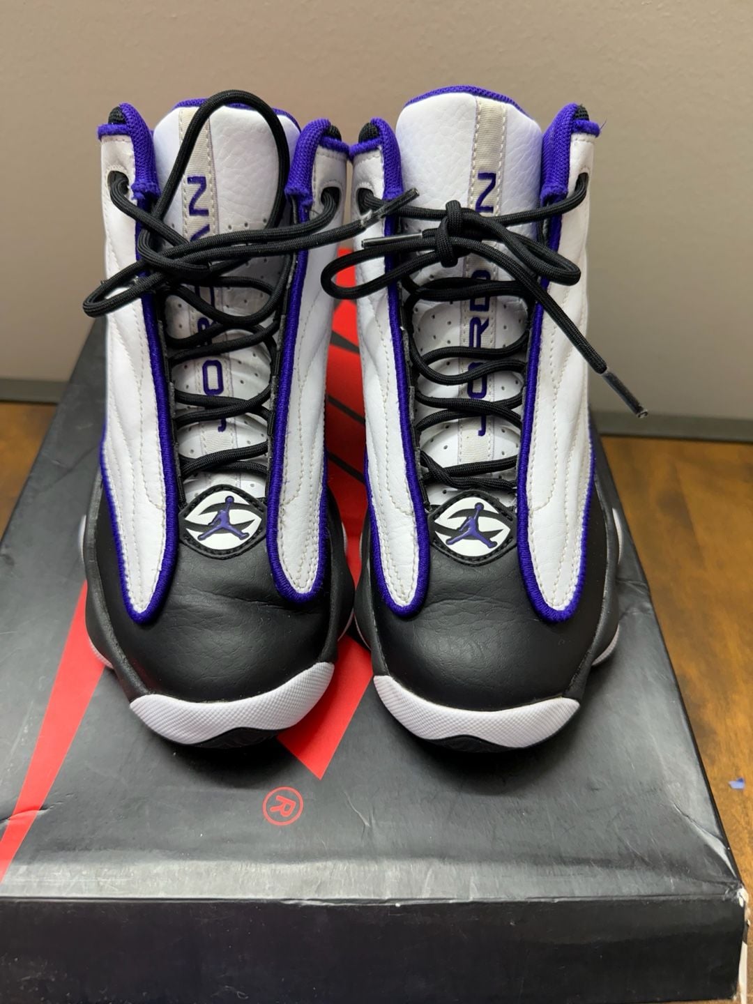 Jordan Pro Strong GS Electro Purple White Black Size 3.5Y 3
