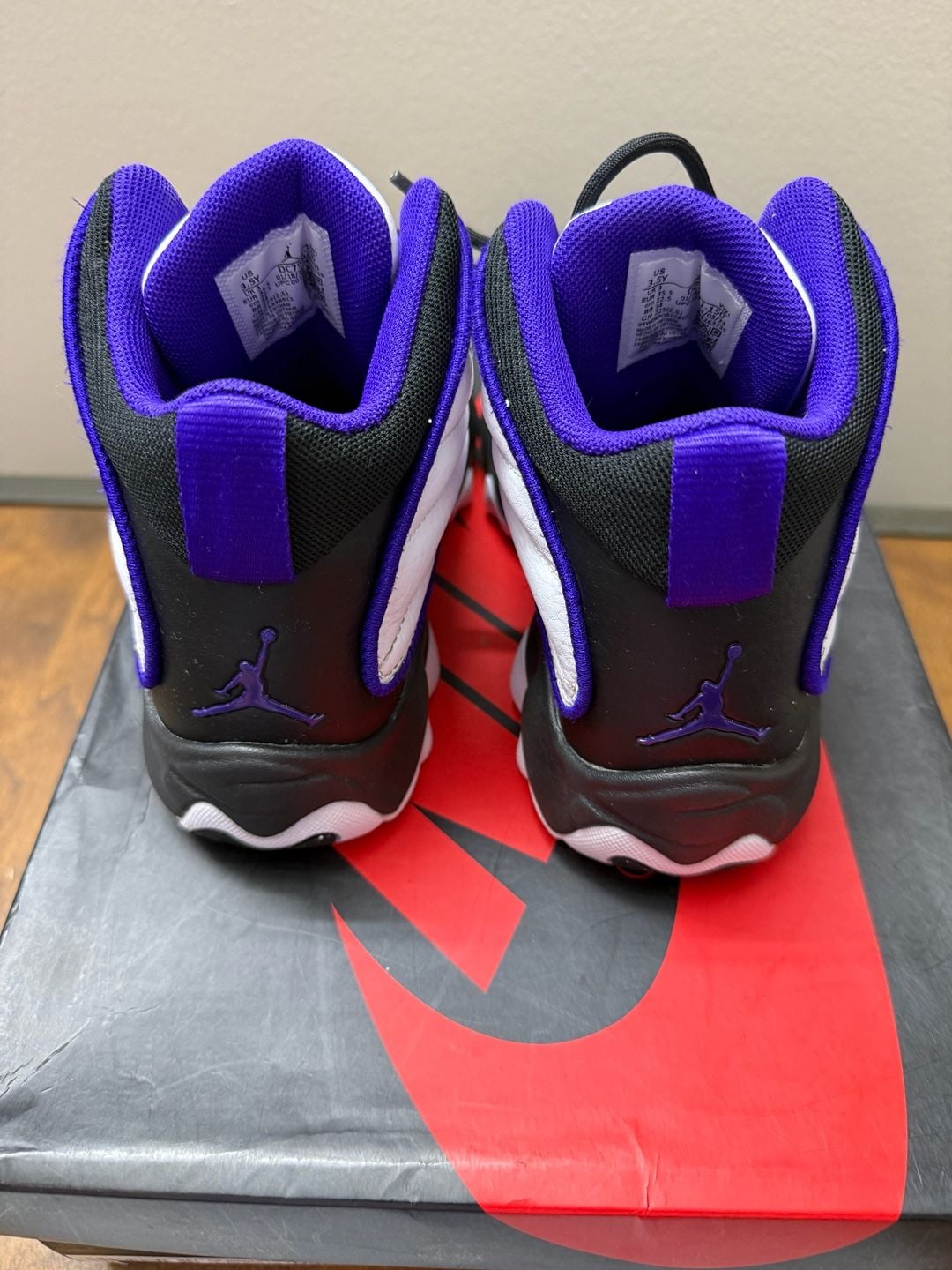 Jordan Pro Strong GS Electro Purple White Black Size 3.5Y 5