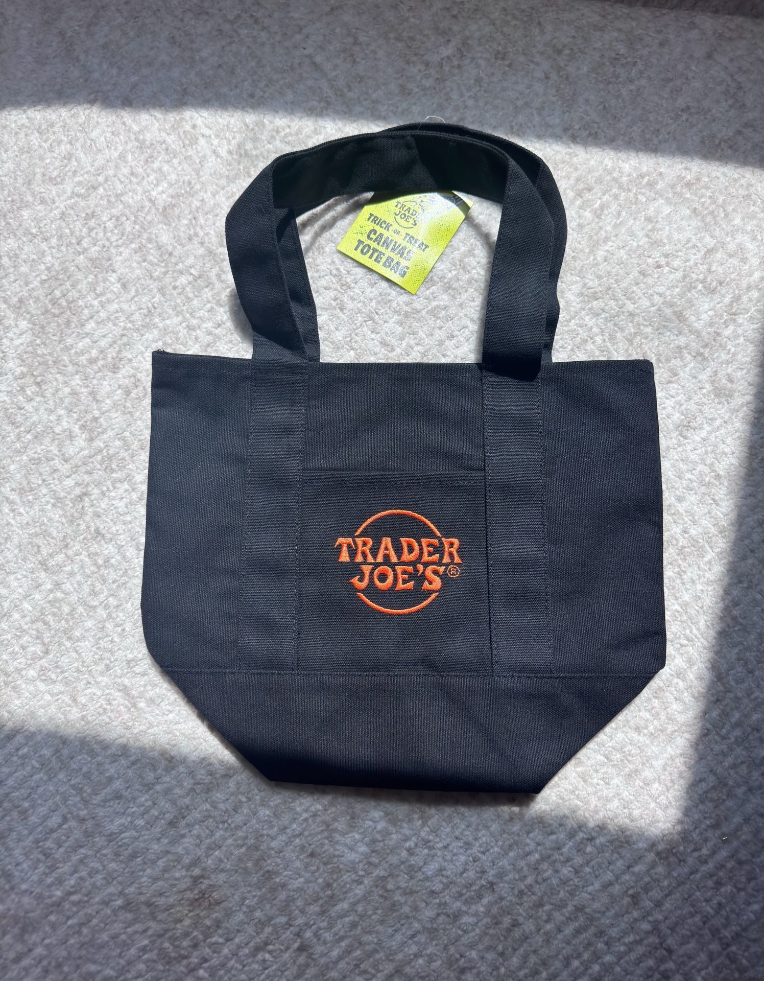 Trader Joe's Trick-Or-Treat Canvas Tote Bag Set of 4 3