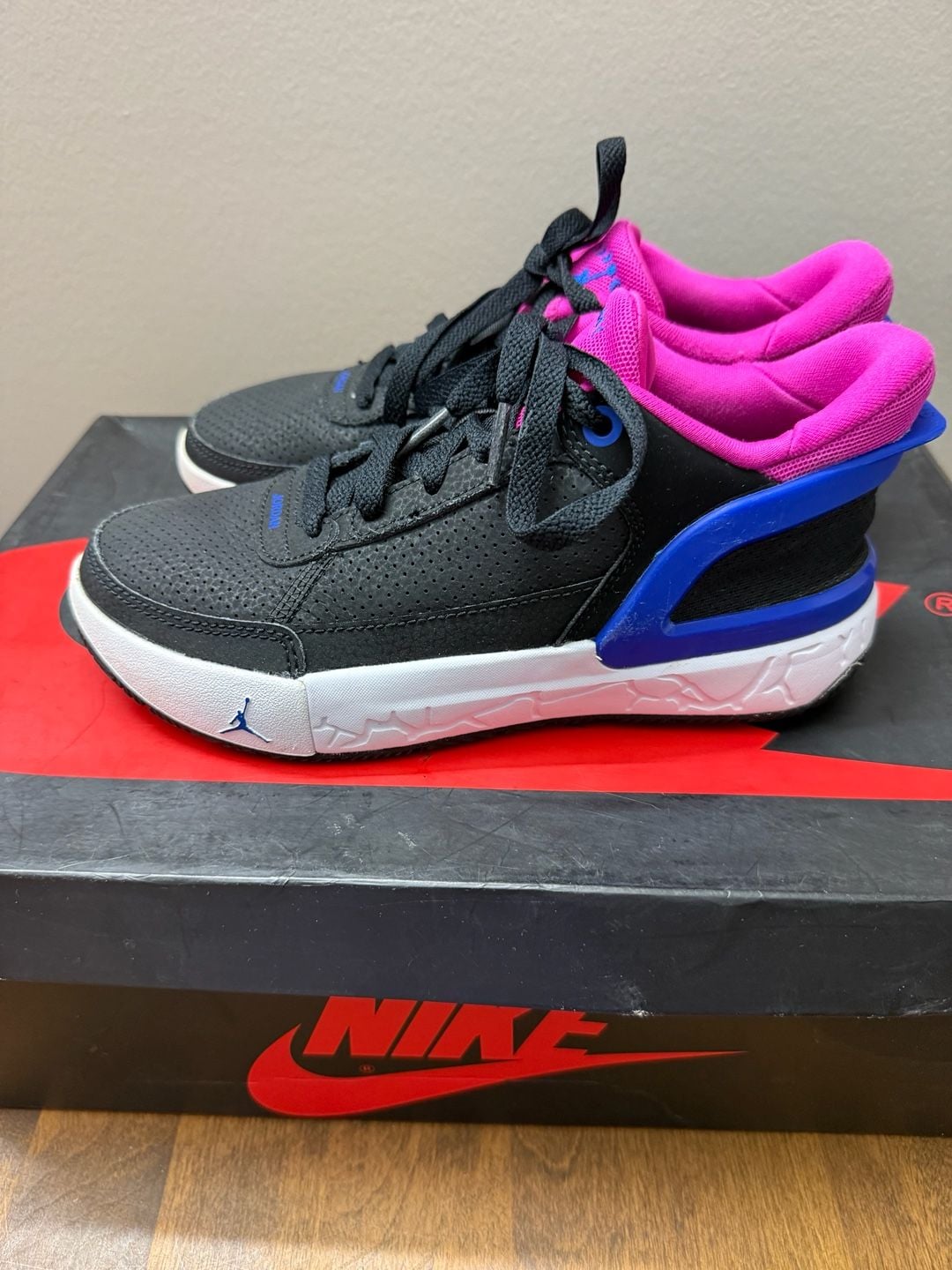 Jordan Day 1 EO Black Pink Blue Youth Basketball Shoes 2