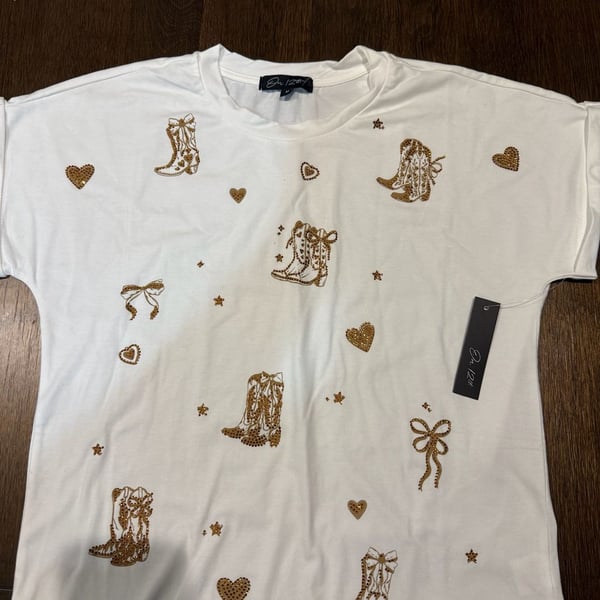 On 12th Cowgirl Rhinestone Tee Size M