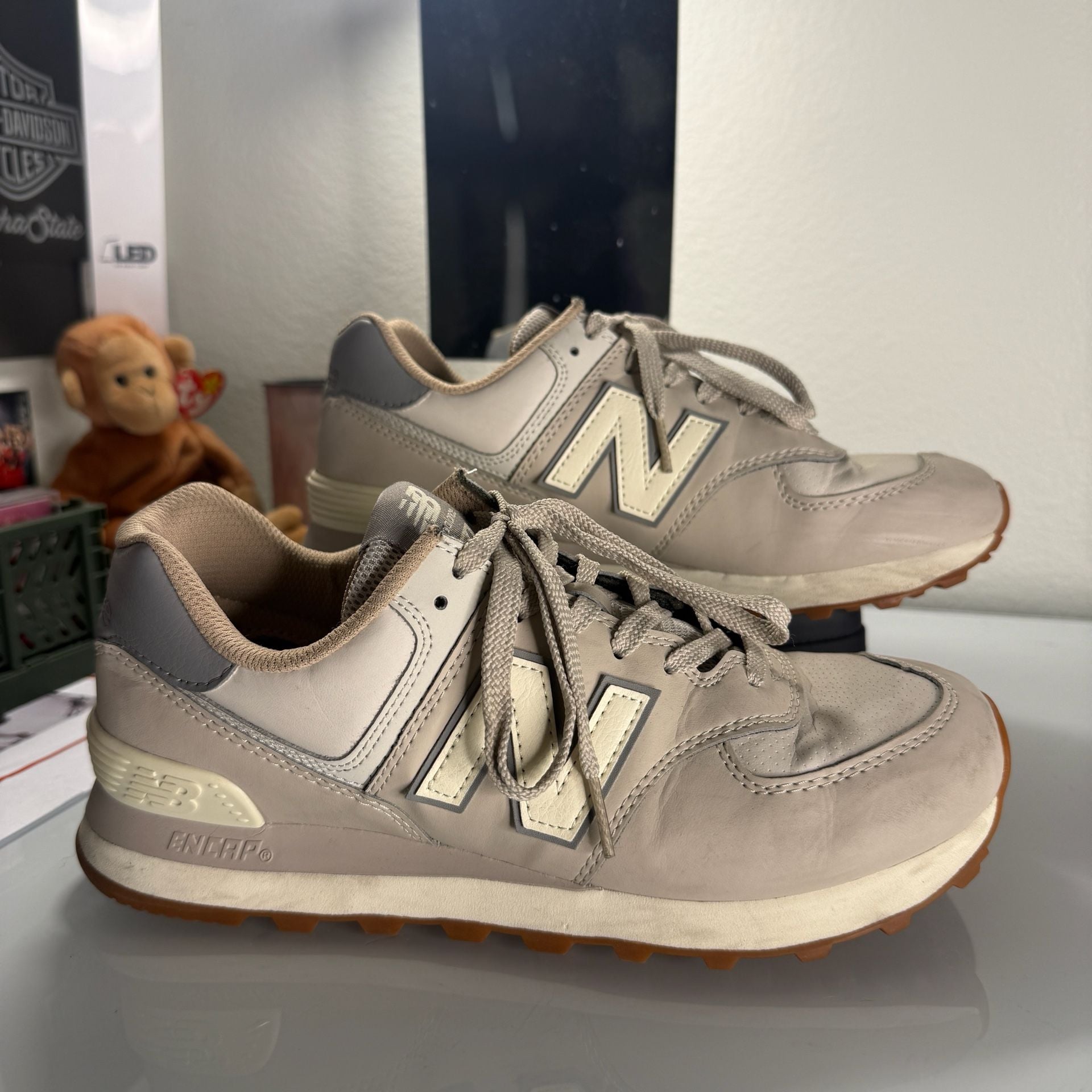 New Balance 574 Timberwolf Angora Size 7.5 Sneakers 6