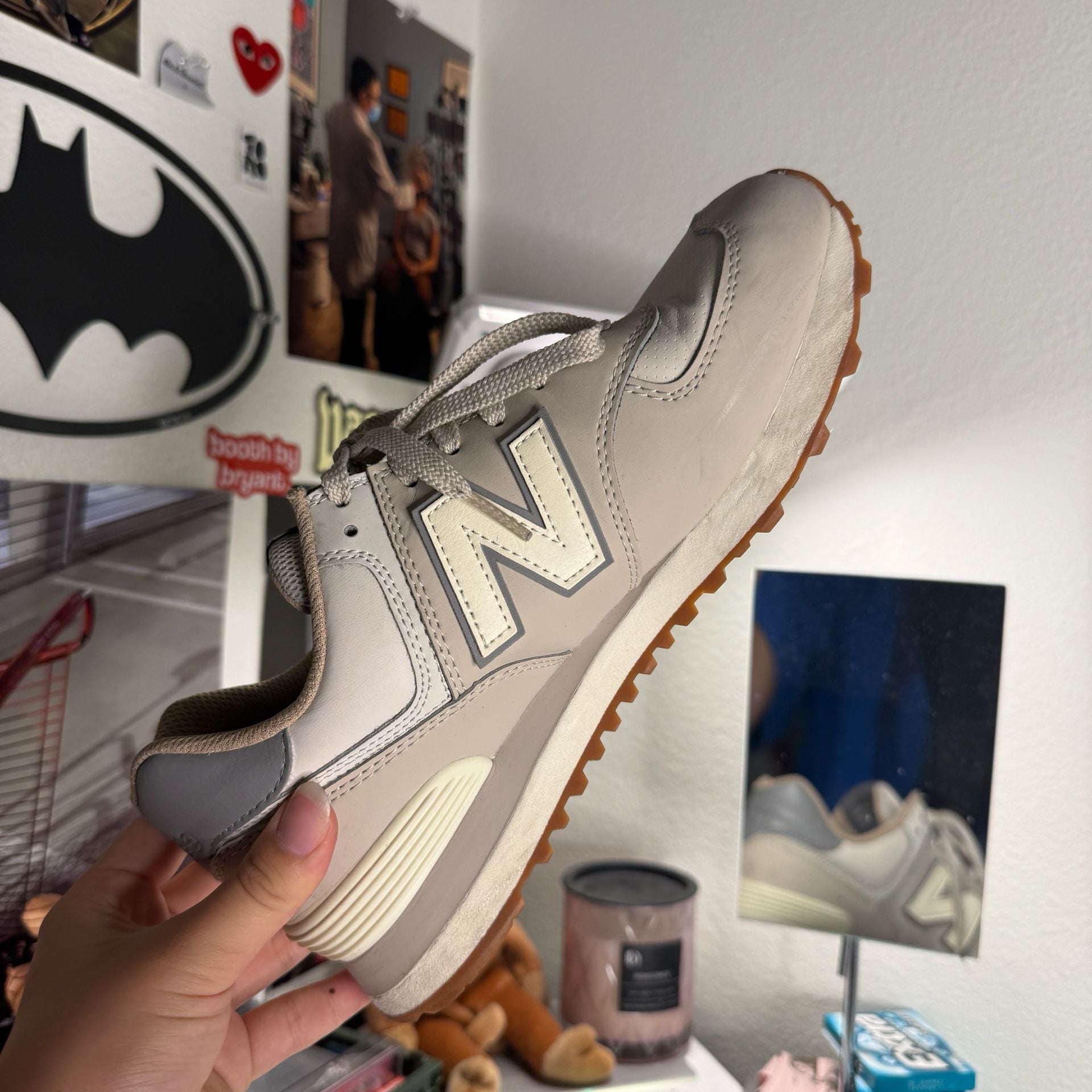 New Balance 574 Timberwolf Angora Size 7.5 Sneakers 9