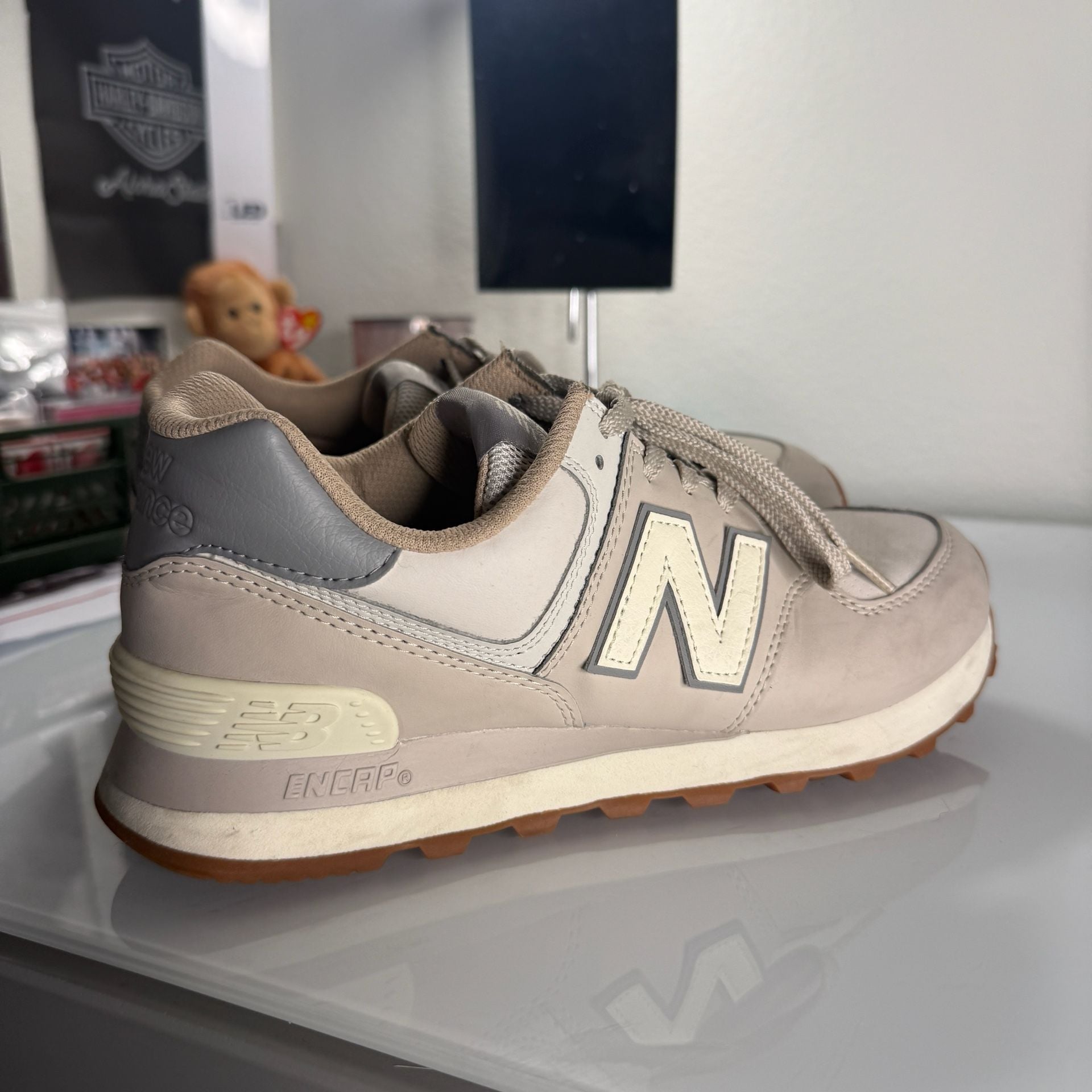 New Balance 574 Timberwolf Angora Size 7.5 Sneakers 10