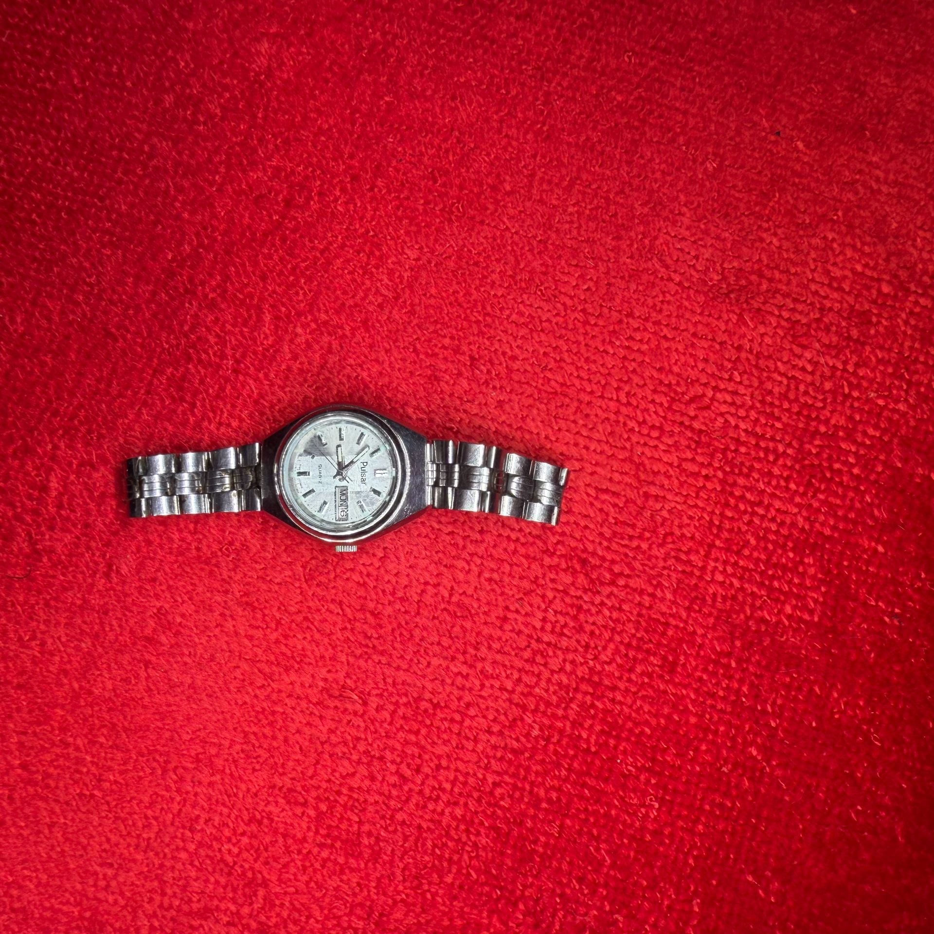 Pulsar Vintage Silver Metal Womens Watch 2