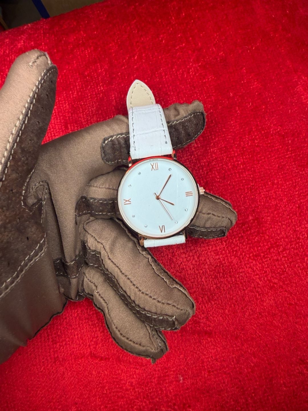 Unbranded White Leather Strap Watch with Roman Numerals 2