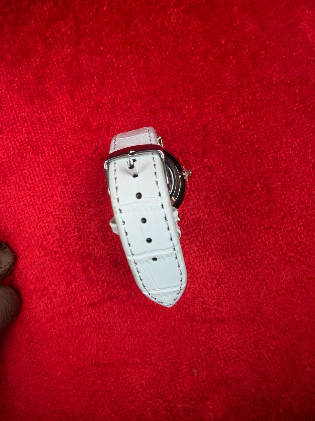 Unbranded White Leather Strap Watch with Roman Numerals 3