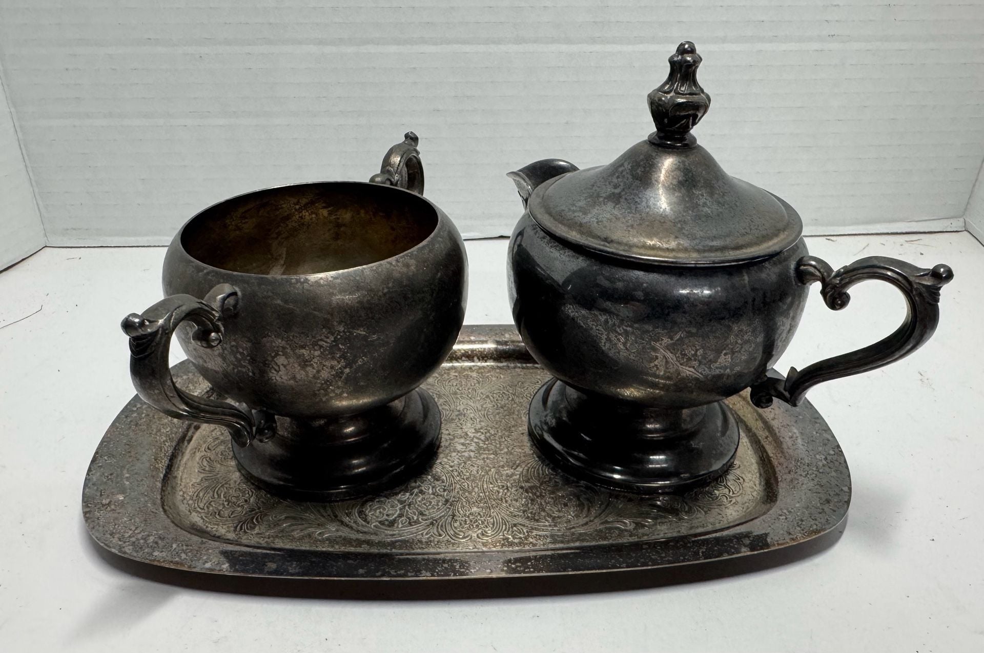 Wm. Rogers Silverplate Sugar Bowl Creamer & Tray Set 1