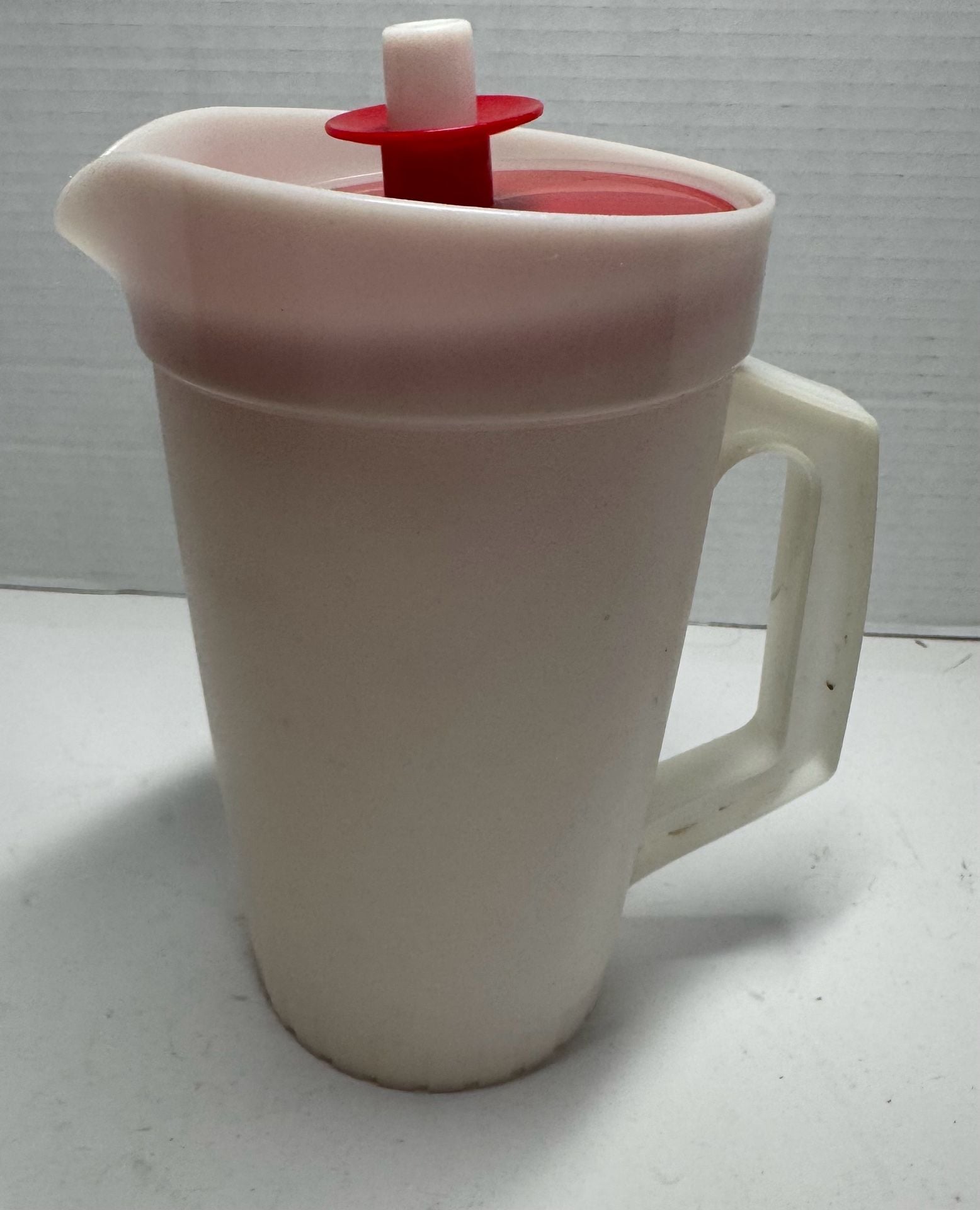 Tupperware Vintage White Plastic Pitcher With Red Lid 2
