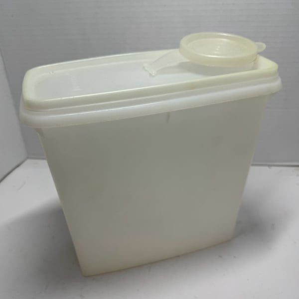 Tupperware Vintage Modular Mate Cereal Dispenser Container 469-14