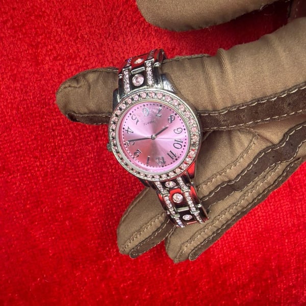 Quartz Rhinestone Watch Pink Dial Stainless Steel