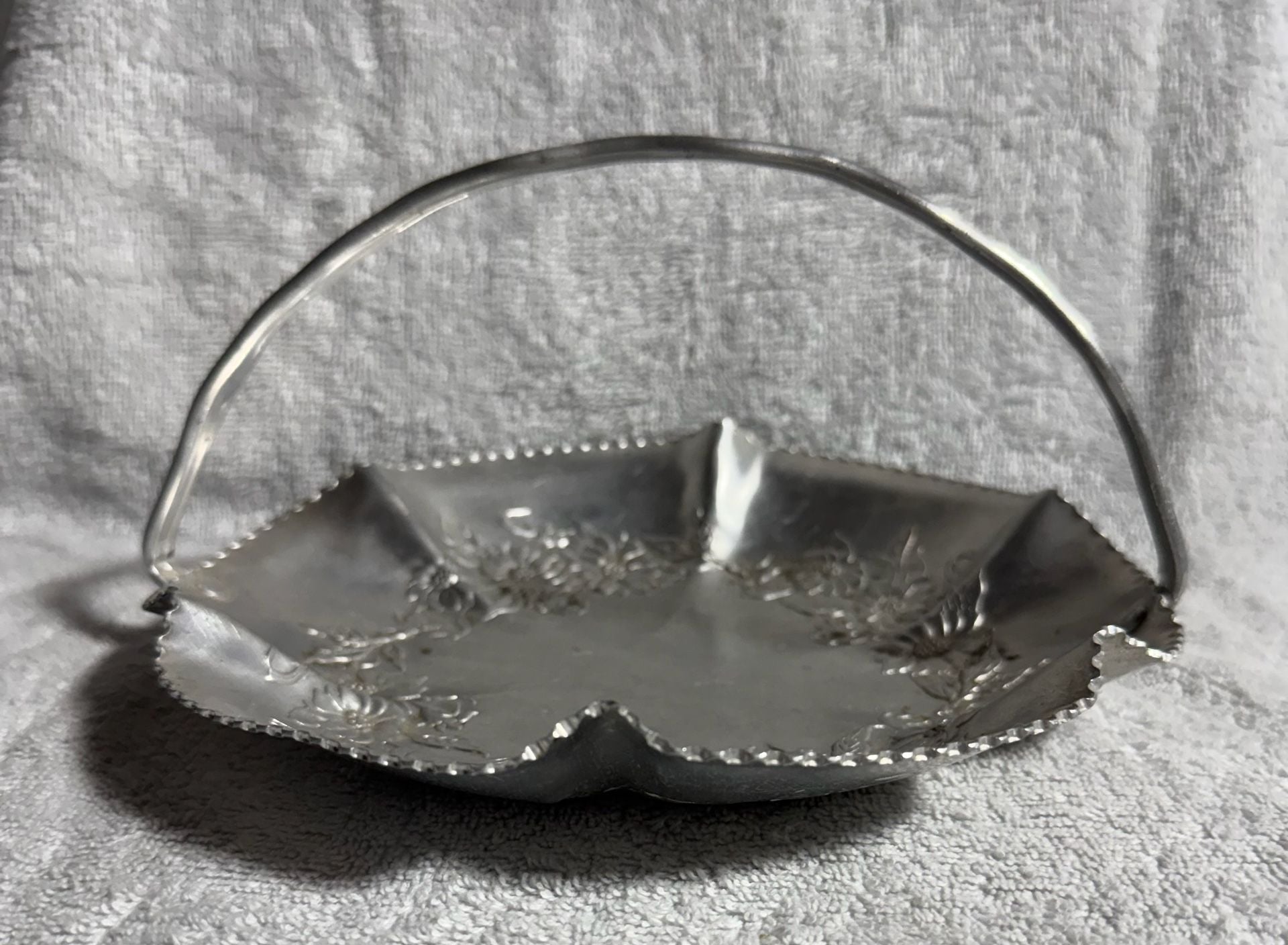 Vintage Hand Wrought Aluminum Floral Basket Size 8 In 1