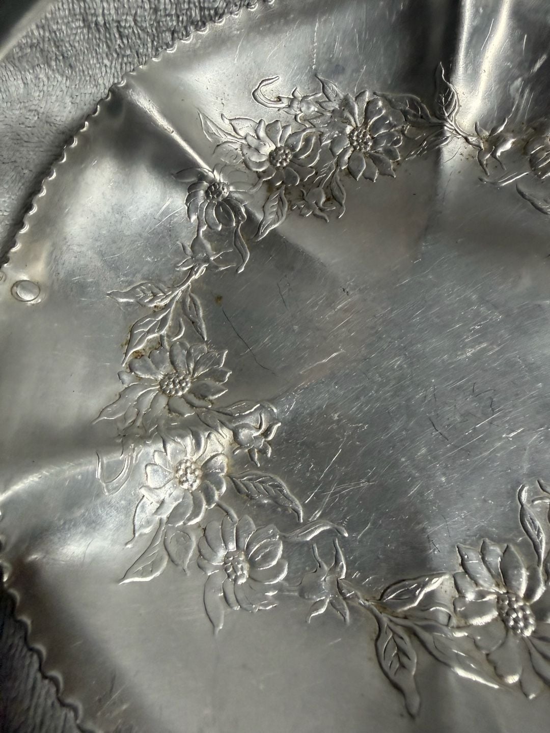 Vintage Hand Wrought Aluminum Floral Basket Size 8 In 5