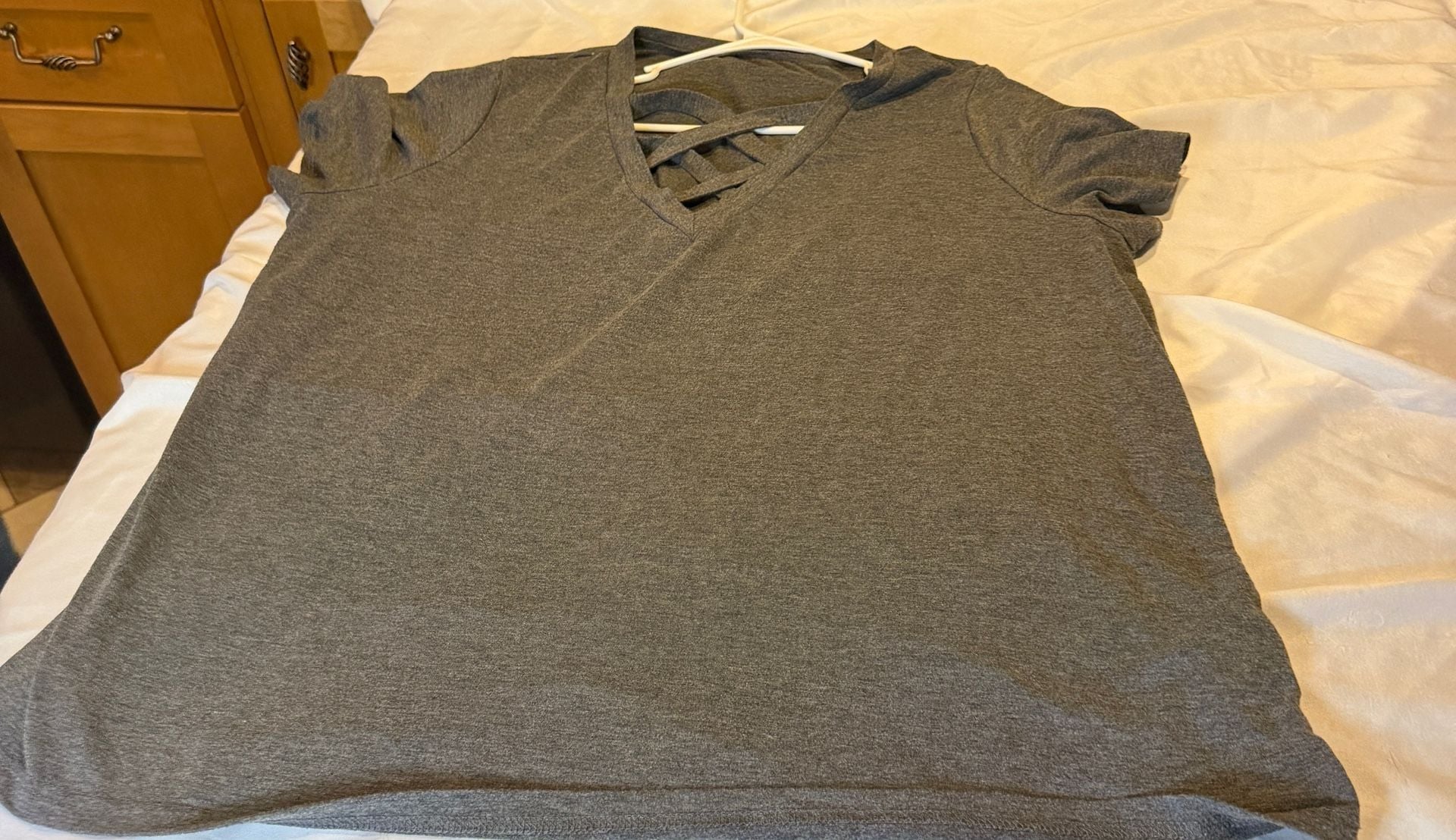 Shein Curve 2X Gray Crossover V-Neck Short Sleeve Casual T-Shirt 2