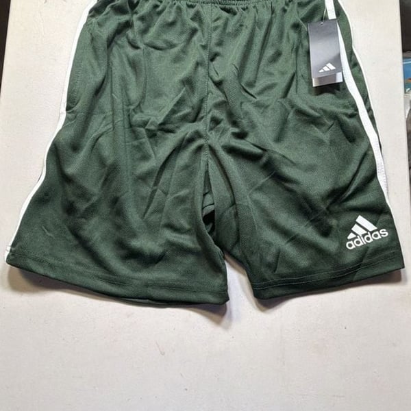 Adidas 3-Stripes Athletic Shorts Size M Green