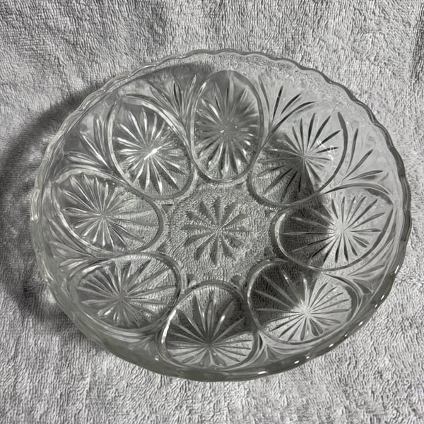 Anchor Hocking Starburst Medallion Glass Bowl
