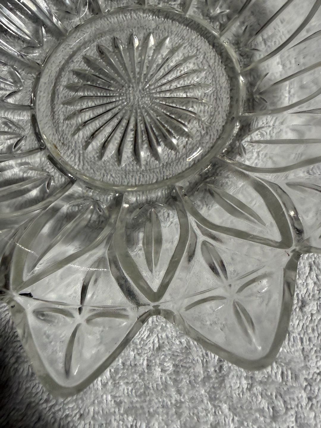 Federal Glass Petal Pattern Bowl 8.5 Inch 7