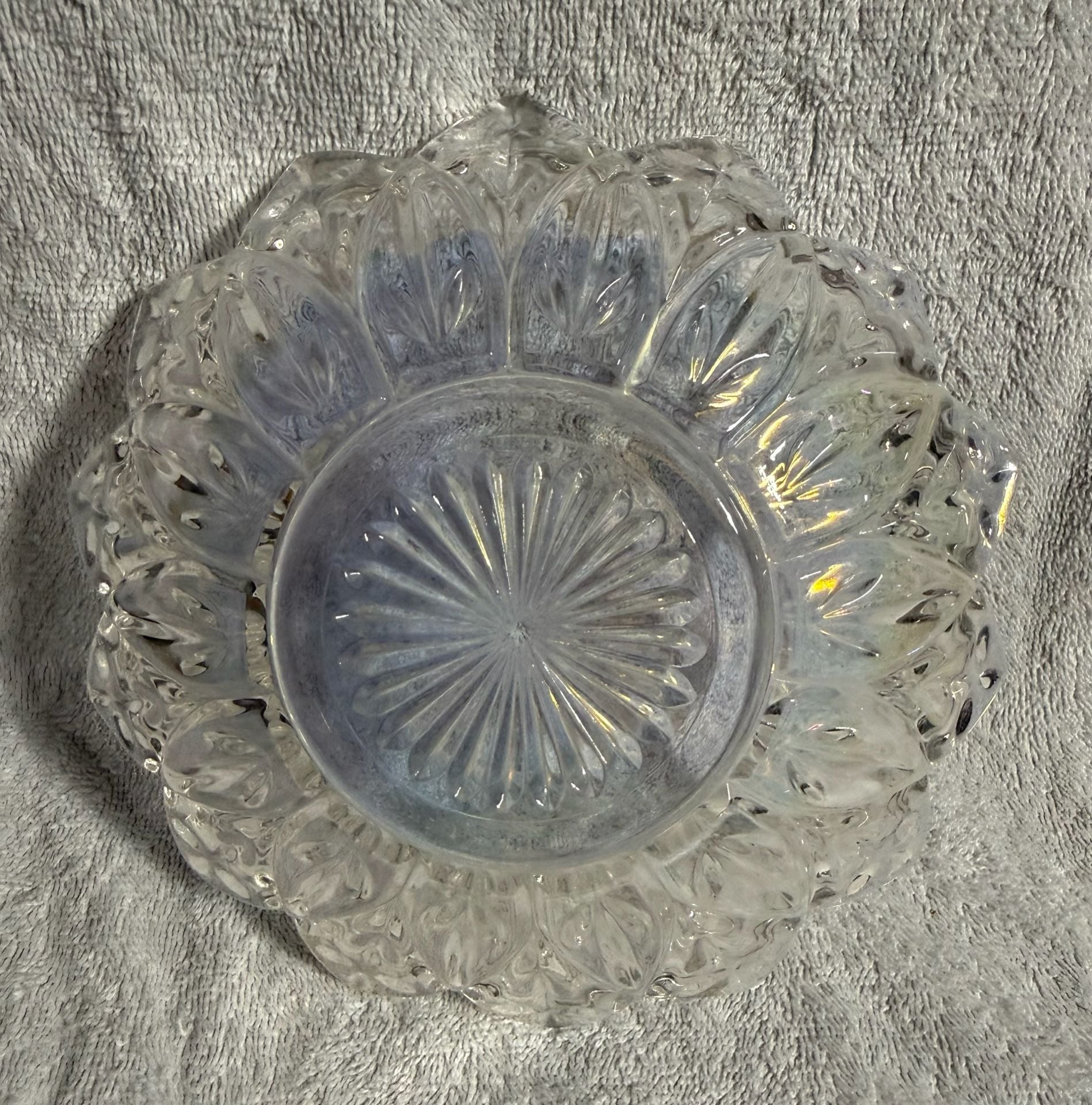Federal Glass Petal 8 Inch Iridescent Bowl 5