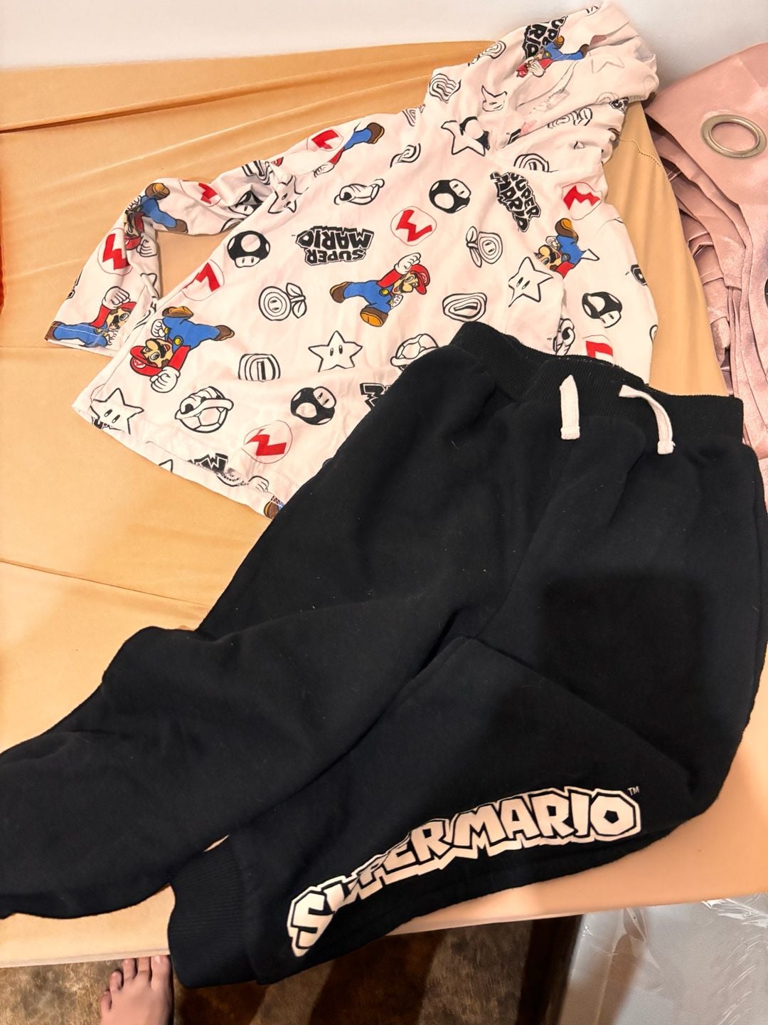 Super Mario Hoodie And Jogger Pants Set Size 5 White Black 1