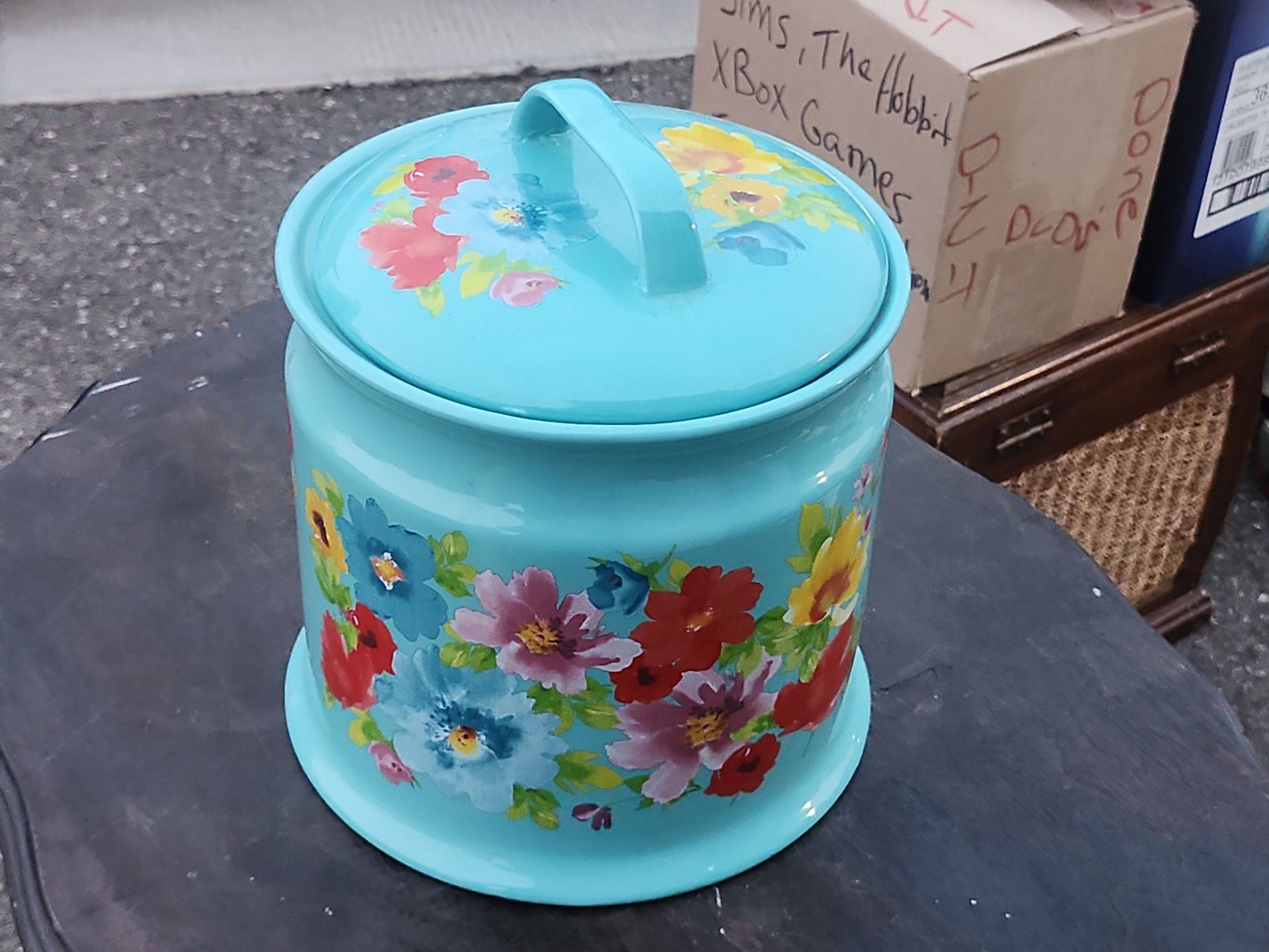 The Pioneer Woman Breezy Blossoms 9.5-Inch Potato Keeper Teal Stoneware 3