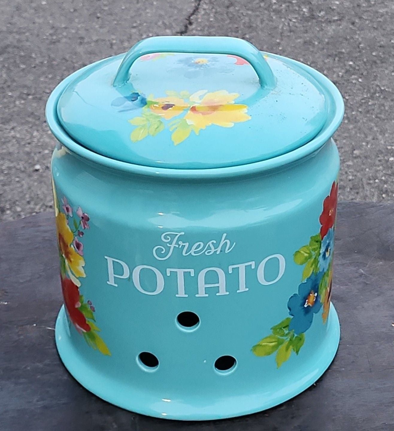 The Pioneer Woman Breezy Blossoms 9.5-Inch Potato Keeper Teal Stoneware 1