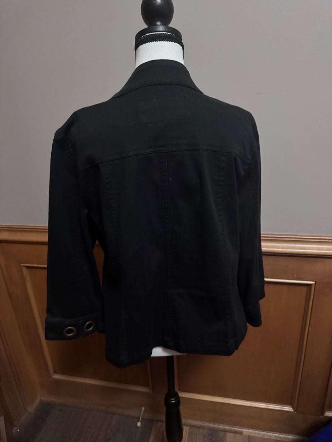 Women’s A.N.I Black Jacket Size Large – Grommet Hook & Eye Closure 3