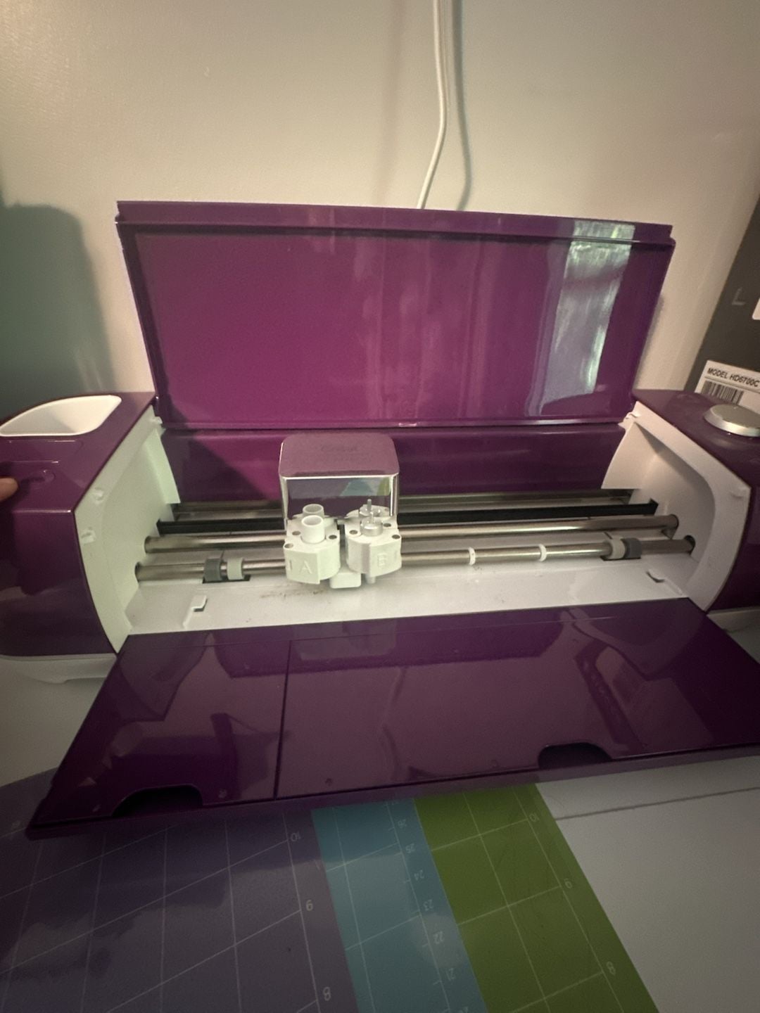 Cricut Explore Air 2 Purple Cutting Machine with Mats and Vinyl Rollers 10