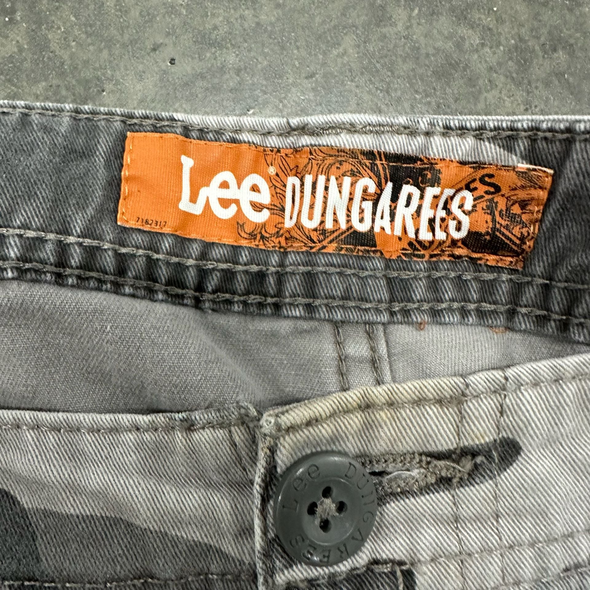 Lee Dungarees Cargo Shorts Size 38 Camo Baggy Multi Pocket Y2K 4
