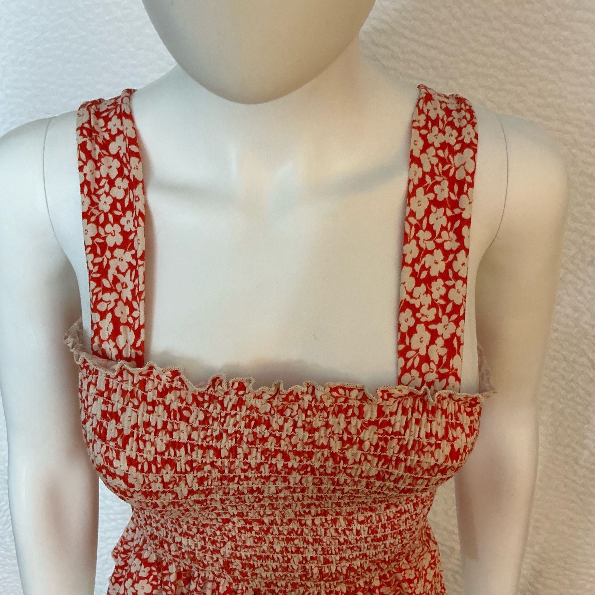 Urban Outfitters Smocked Top Size XS Red White Floral Tank Peplum 6