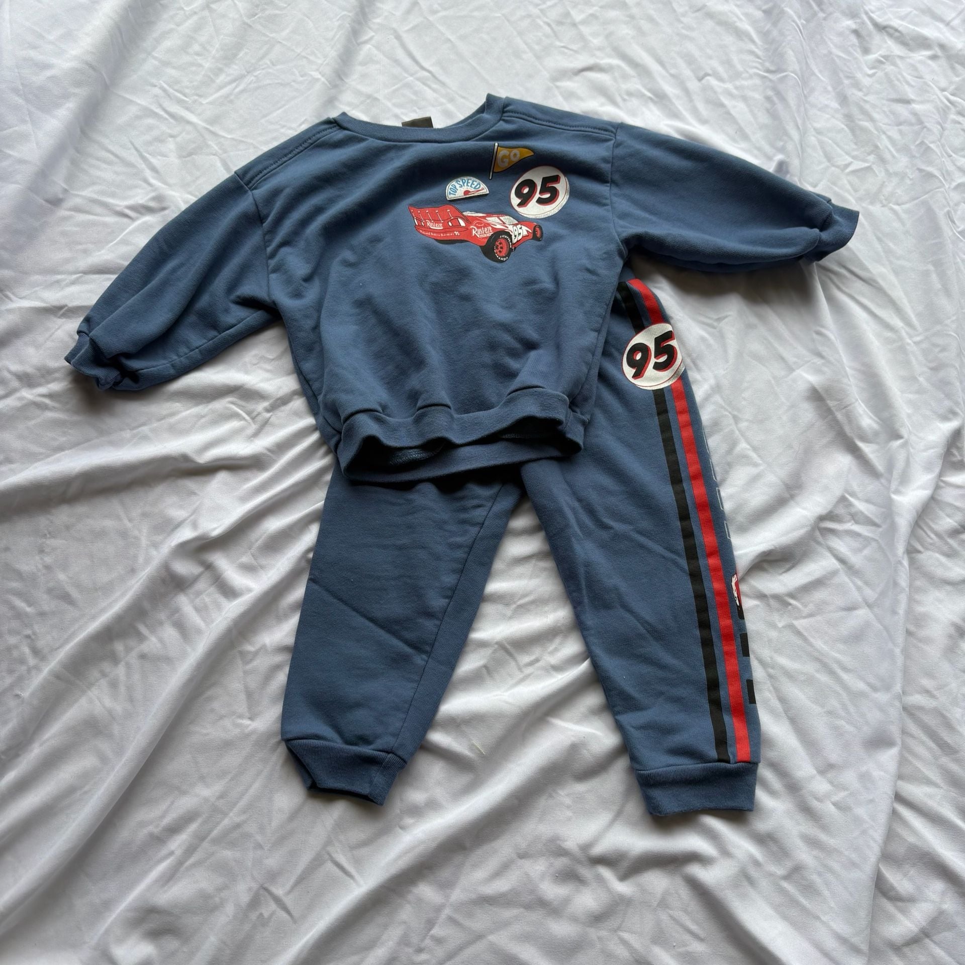 Disney Cars Sweatshirt and Joggers Set Size 2T Blue Lightning McQueen 1