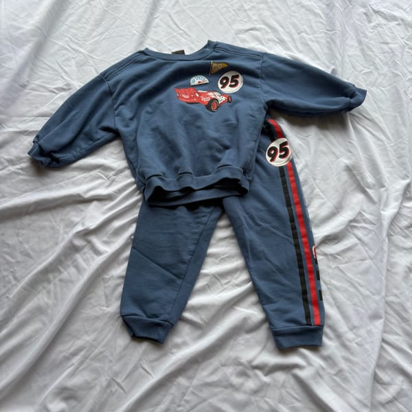 Disney Cars Sweatshirt and Joggers Set Size 2T Blue Lightning McQueen