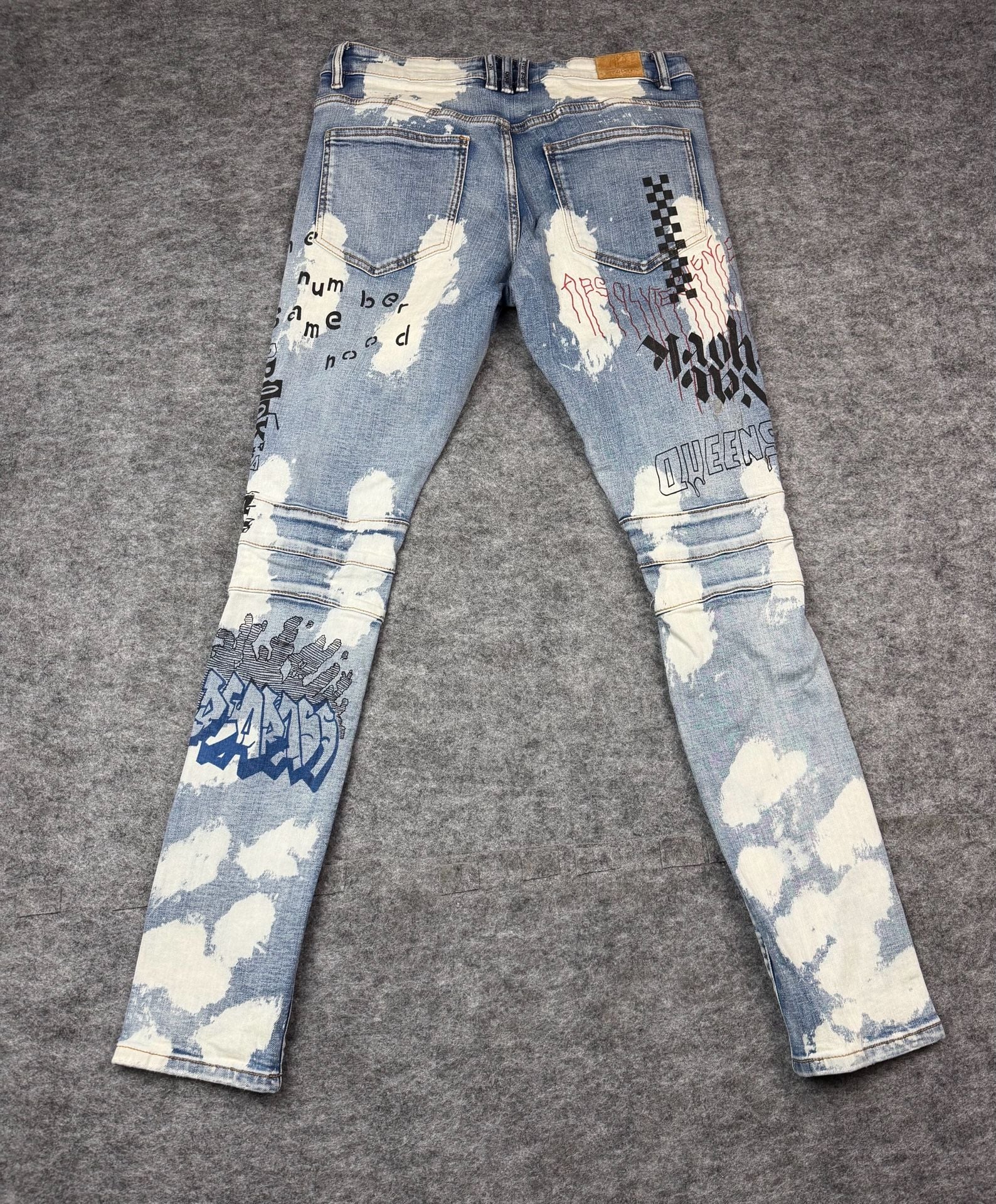 Crysp Denim Size 32 Graphic Print Distressed Jeans 9
