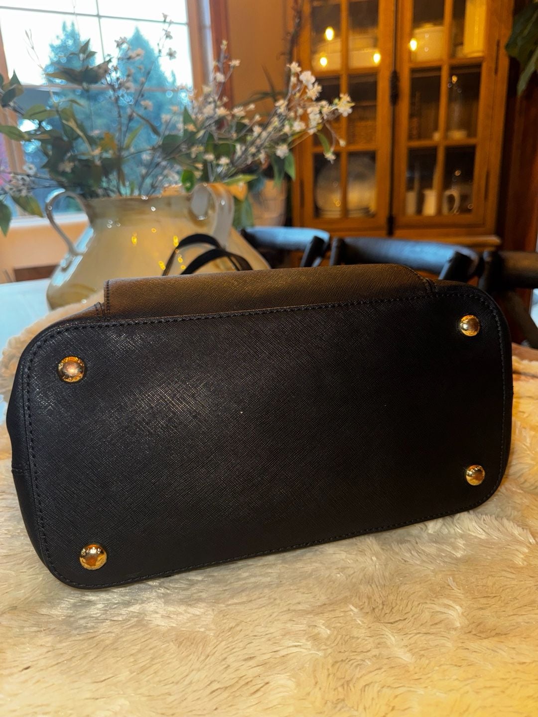 Michael Kors Jet Set Medium Leather Pocket Tote Black 4