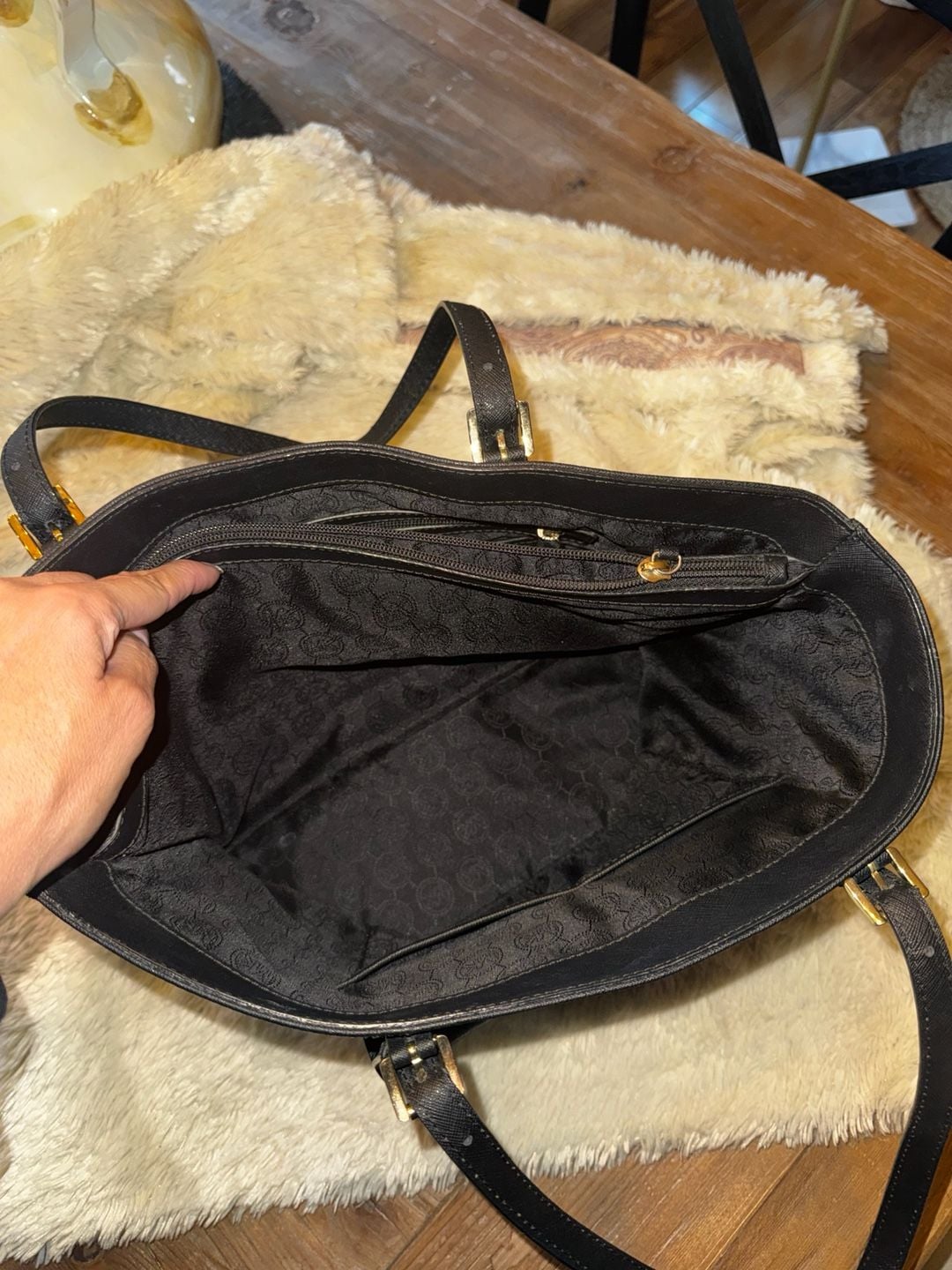 Michael Kors Jet Set Medium Leather Pocket Tote Black 7