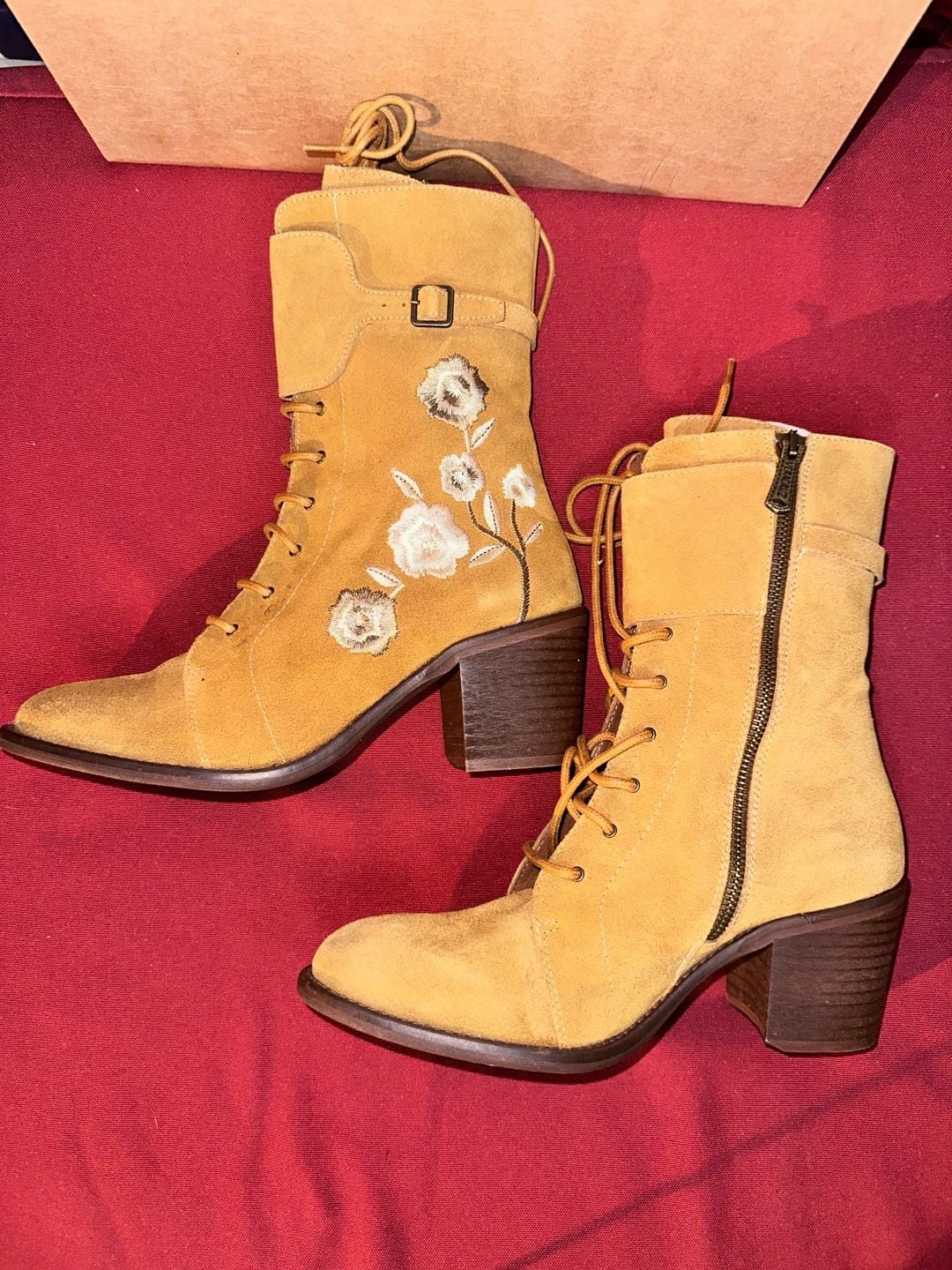 No.70 Veracruz Suede Floral Embroidered Lace Up Boots Tan 5