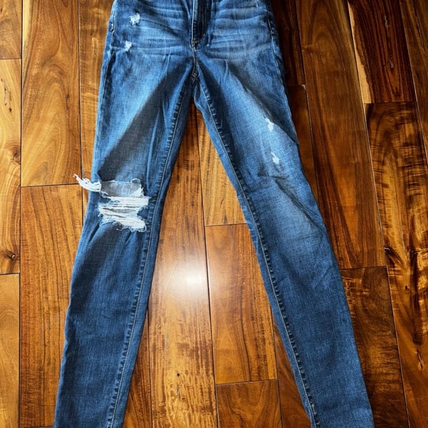 Joe's Jeans Flawless The Charlie High Rise Skinny Jeans Size 26 Blue Distressed