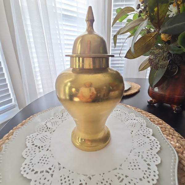 Vintage Solid Brass Ginger Jar Lidded Urn Vase Decorative Container