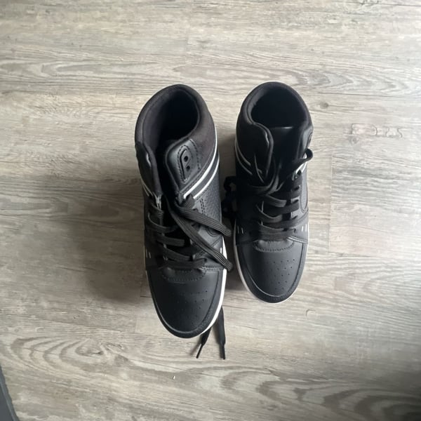 Black High Top Sneakers with Roller Wheels Size 37