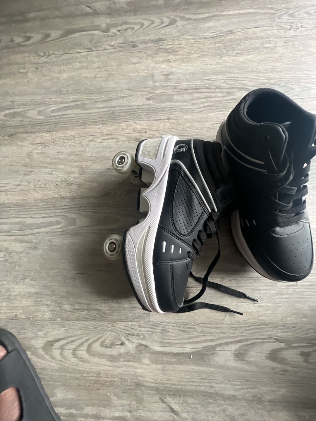 Black High Top Sneakers with Roller Wheels Size 37 3