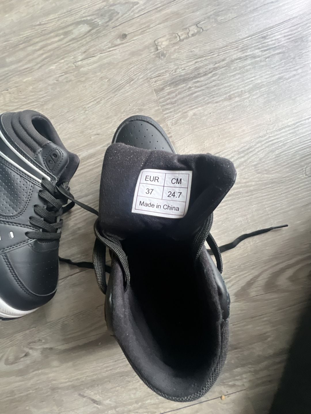 Black High Top Sneakers with Roller Wheels Size 37 5