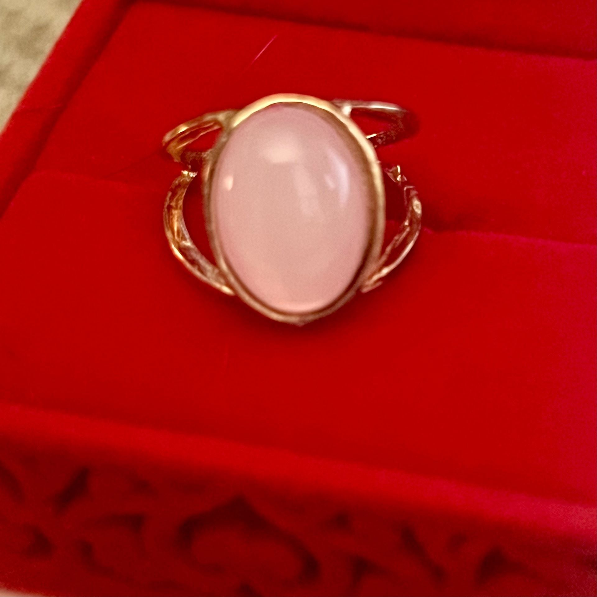 Vintage Rose Quartz Cabochon Gold Tone Cocktail Ring Size 6 6