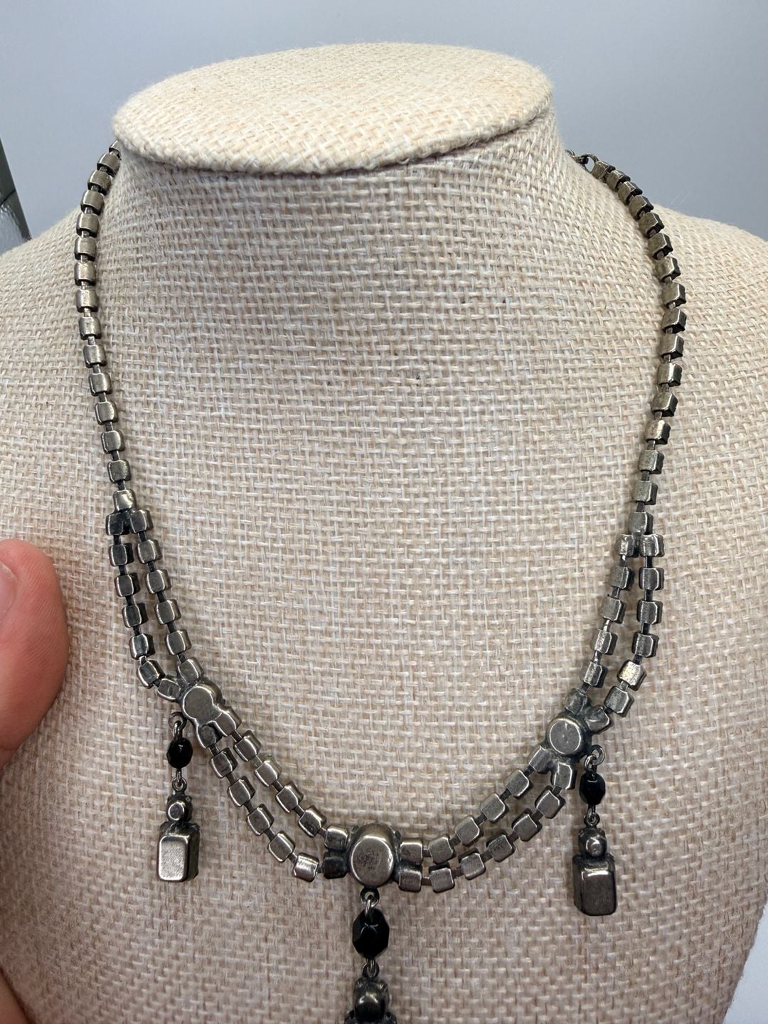 Vintage Black Rhinestone Chandelier Necklace 16 Inch 8