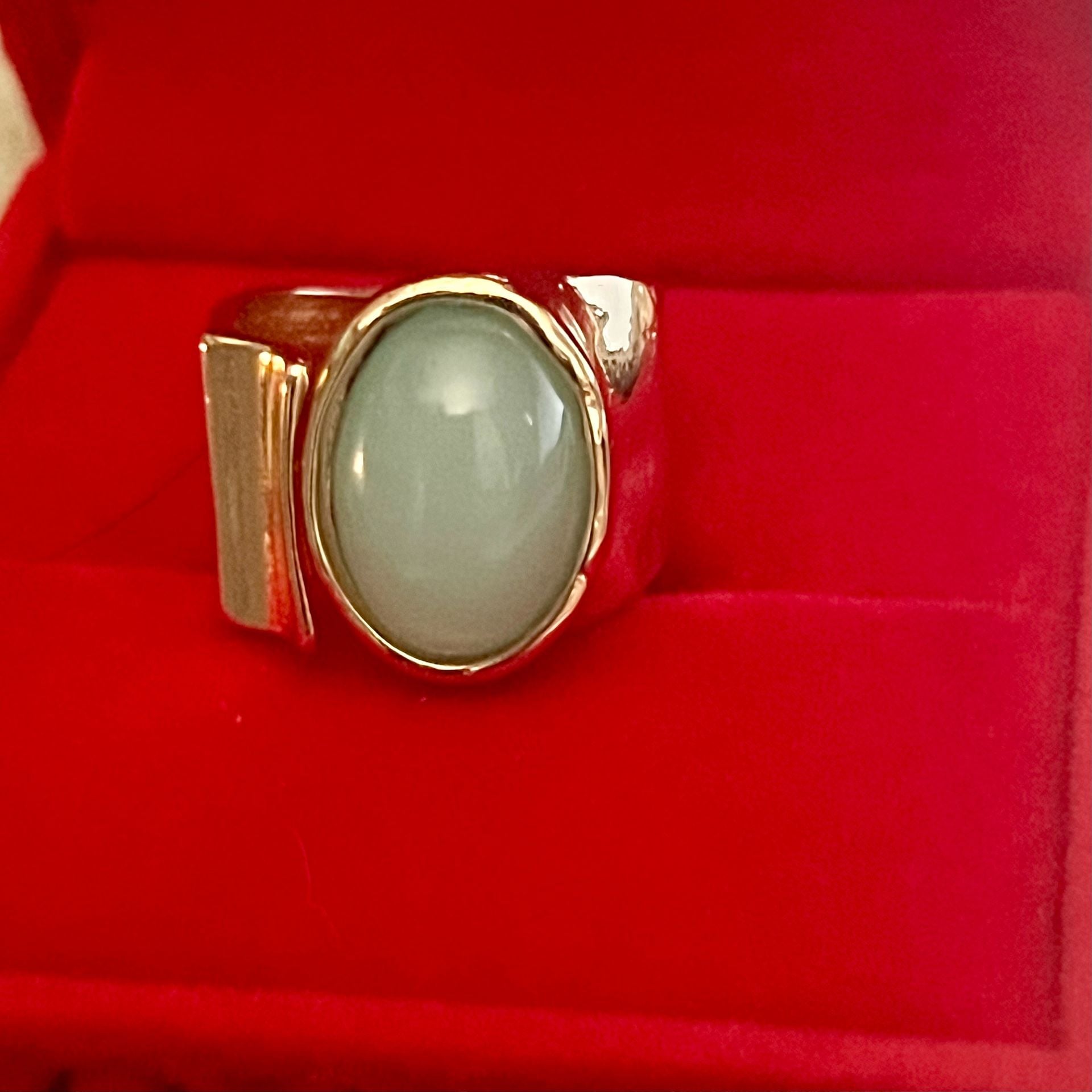 Gold Green Jade Cabochon Artisan Ring Size 6 2