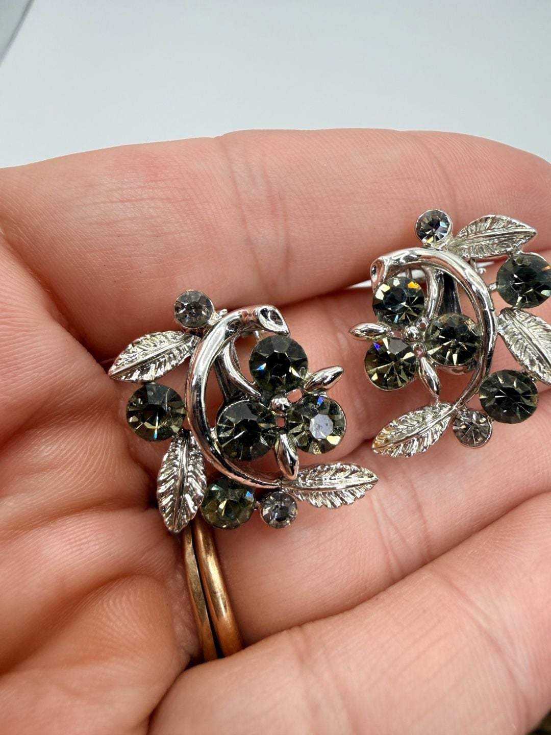 Lisner Rhinestone Brooch And Earrings Set Gray Silver 5