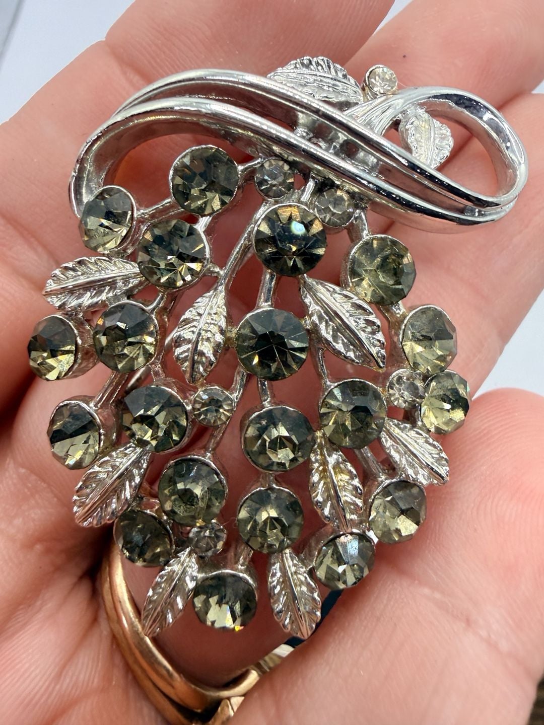 Lisner Rhinestone Brooch And Earrings Set Gray Silver 9